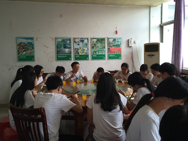 快乐午餐 与爱共享